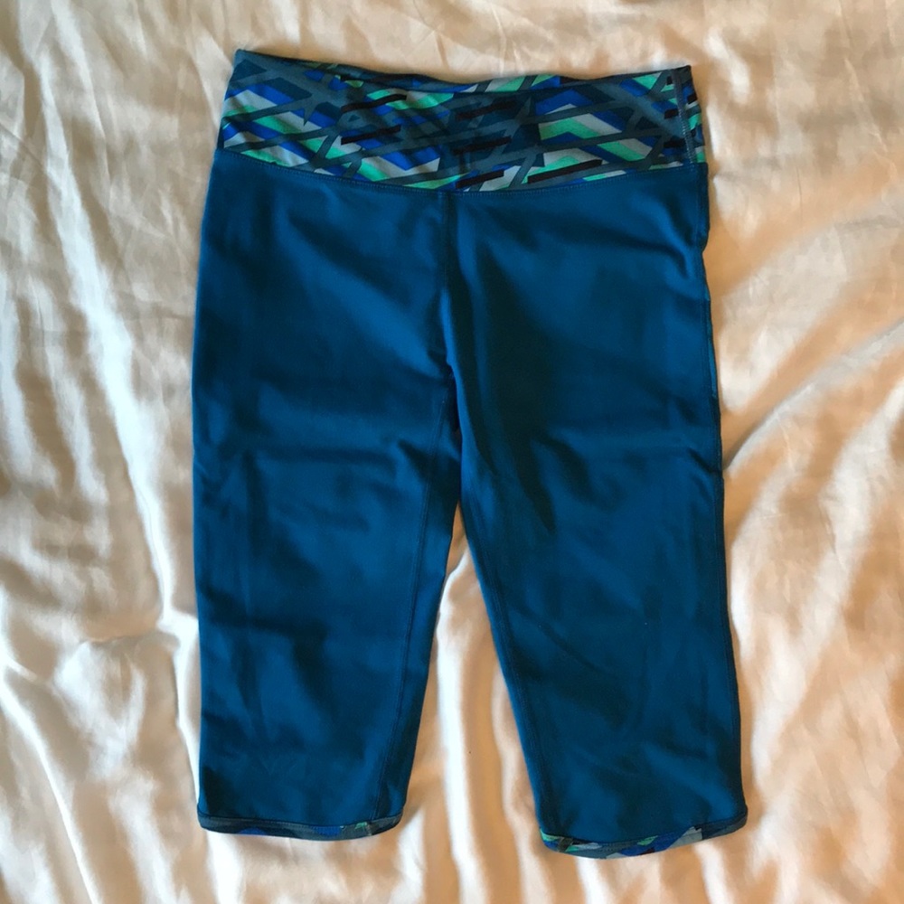 Fabletics Capri workout leggings